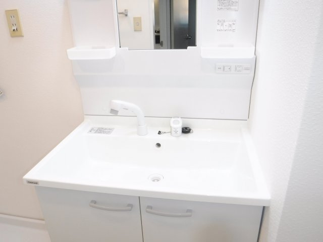 メイプル中原の独立洗面台|他のお部屋の参考写真となります。