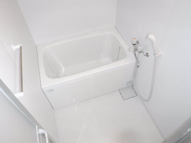メイプル中原の浴室|他のお部屋の参考写真となります。