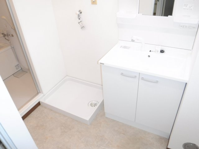 メイプル中原の洗面所|他のお部屋の参考写真となります。