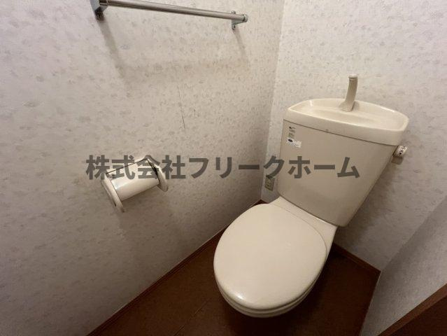 小金井市東町４丁目のアパートのトイレ