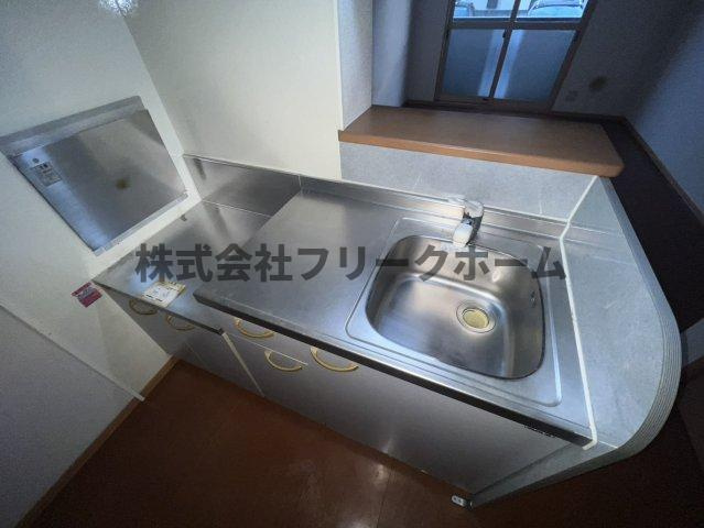 小金井市東町４丁目のアパートのキッチン