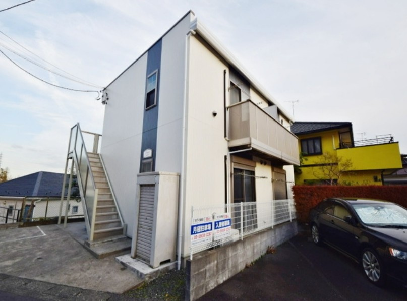 横浜市戸塚区矢部町のアパートの外観