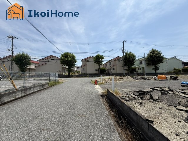 神戸市西区池上4丁目　1期全4区画　4号地　土地の前面道路含む現地写真|●資料・カタログのご請求無料●スーパーやコンビニ、飲食店、病院など徒歩圏内の施設も多々あります。
