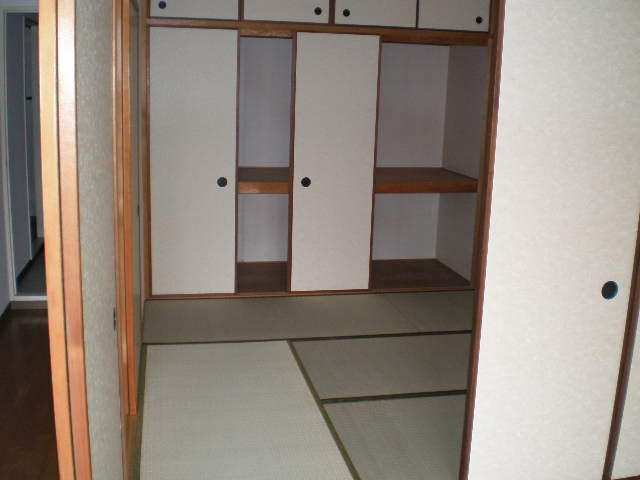 アビタシオン中崎の和室