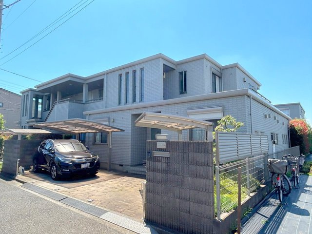 大泉学園ロイヤルフォルム　Ａ棟の外観