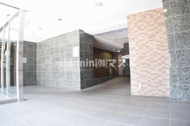 プレサンス千日前通の外観