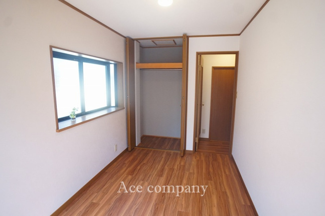 【子供部屋】 | 東大阪市南上小阪 | 【2階：北側洋室5帖】クローゼット完備です♪