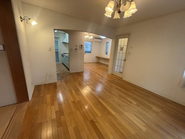 目白2丁目中古戸建の居間・リビング