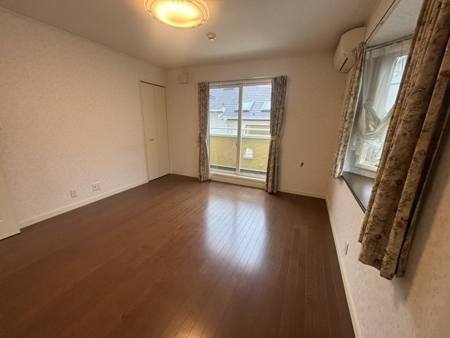 目白2丁目中古戸建の洋室