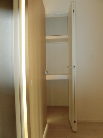 キングビートルの収納|イメージ204号室の写真（反転あり）