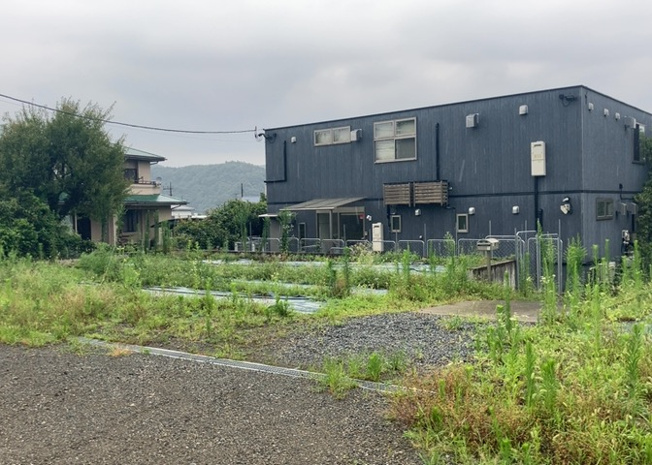 【外観】 | 物件の詳細については、現地を見てわかること以外に、役所や法務局などで調べないとわからないことがあります。そのため、現地に行く場合は、もしこの物件を買ったらどのような生活ができるかをイメージしましょう。