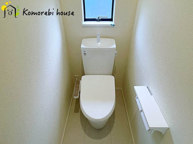 さいたま市北区奈良町42番　新築一戸建て　ハートフルタウン　Hのトイレ|26.7.27撮影済み