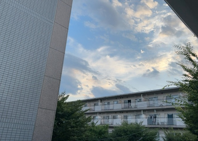 【展望】 | 星が丘新築戸建 | 眺望を気にして物件を探す場合、前面に建物が建っていないか現地で確認しましょう！前面に建物があると景色はもちろん、日当たりや風通しにも影響が出てきます。住んだ時のことを想像しながら現地見学をしましょう。