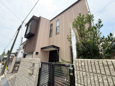 【外観】 |  少林寺町東３丁　中古戸建 | サンプラザ堺少林寺町西店まで徒歩８分！スーパー玉出御陵店まで徒歩９分！日之出屋御陵前店まで徒歩１０分！毎日のお買い物に便利ですね！その日の特売日などでスーパーを選べますね♪