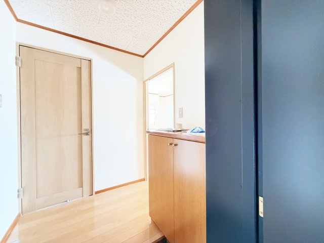 リバーハイツ比島Ⅱの玄関