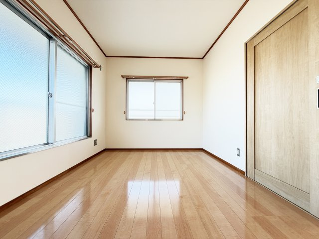 リバーハイツ比島Ⅱの洋室