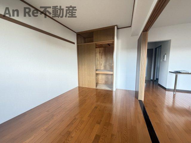 川口市北原台３丁目の賃貸マンションの居間・リビング