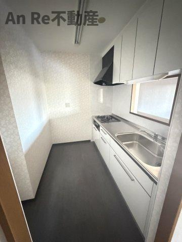 川口市北原台３丁目の賃貸マンションのキッチン