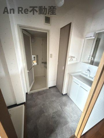 川口市北原台３丁目の賃貸マンションの洗面所