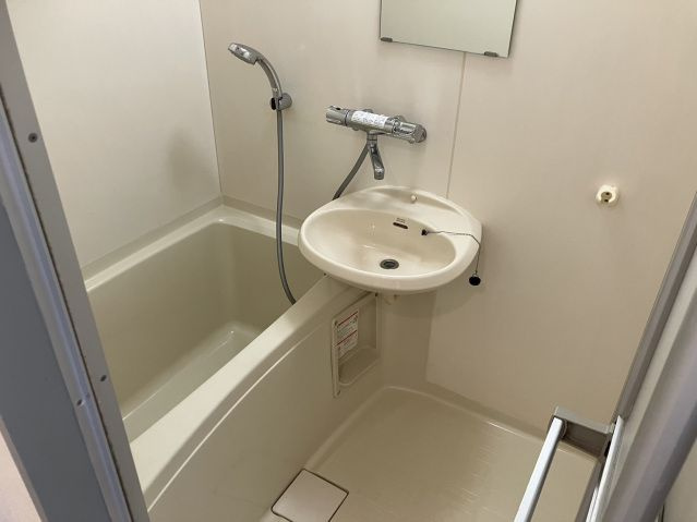 フローラ泉町Ａの浴室