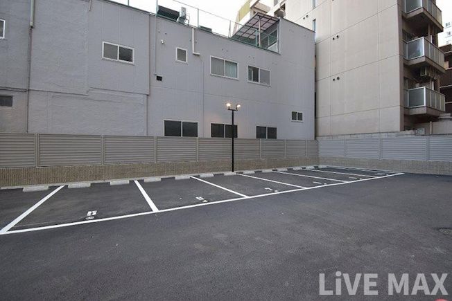 【駐車場】レオンコンフォート梅田北