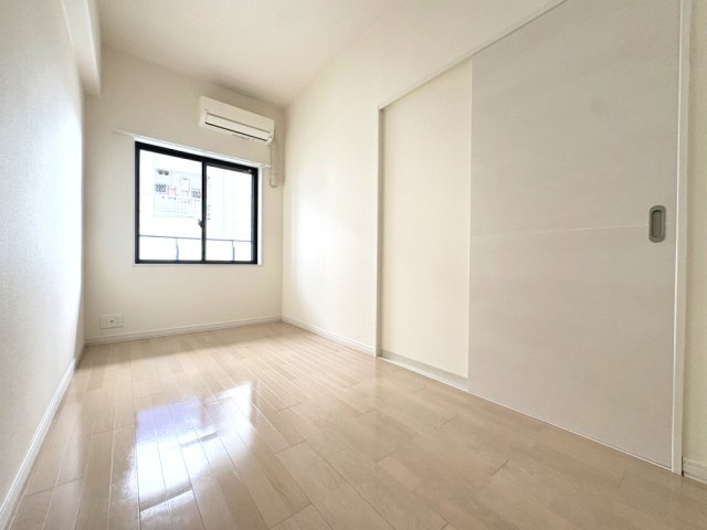 【寝室】- 