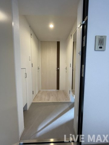 【玄関】セレニテフラン本町 