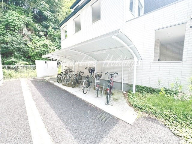 横浜市港北区篠原町のアパートのその他共用部分|敷地内駐輪場♪
