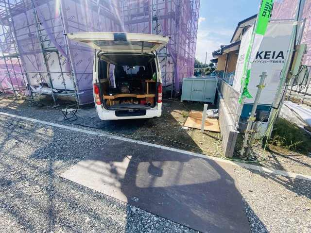新築　伊勢崎市北千木町1期　2号棟の駐車場|現地写真　駐車スペースは並列2台分可能です！

