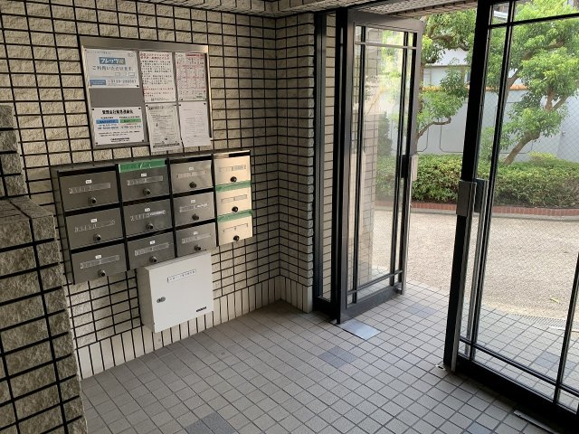 ヤノマンションのエントランス
