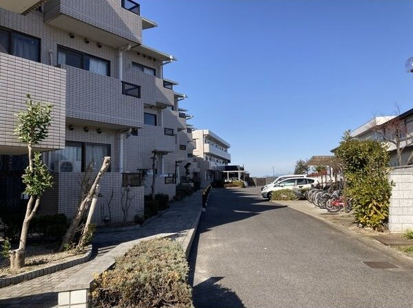 グランクール自由ヶ丘の外観