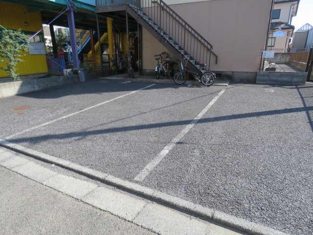 かすみハイツの駐車場