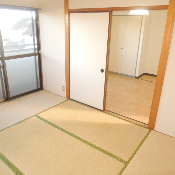 所沢市小手指町４丁目の賃貸マンションの寝室