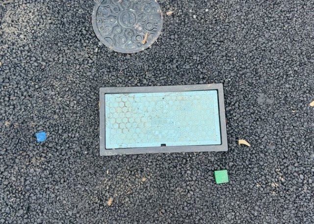 【設備】 | 薬師台新築戸建 | 敷地内には、散水栓や立水栓があります。水道水を直接利用できるため、水を運ぶ手間を省くことが出来ます。大量の水を必要とする洗車作業や清掃などに役立ちます。その他設備とあわせて、現地でご確認ください。