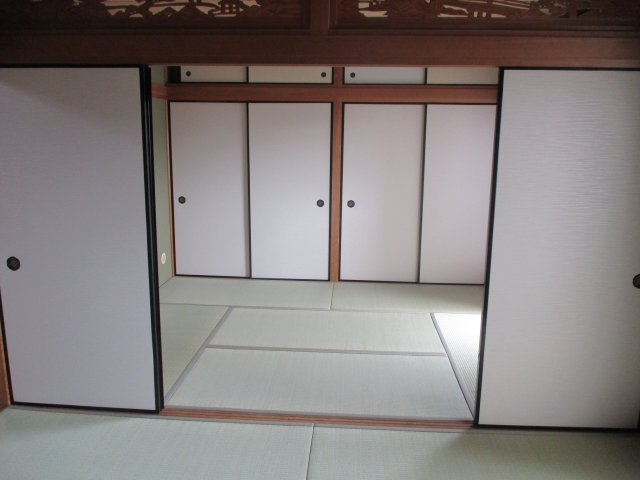 山内シャルム山口の和室