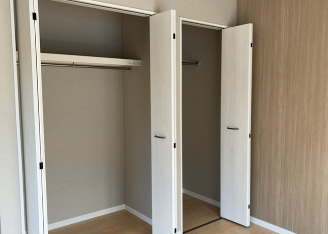 【収納】 | 家族構成や住宅環境によって収納の仕方は十人十色！キッチン、リビング、玄関、寝室など、部屋ごとのいろんな収納を使って自慢のお家にしませんか？物件をご内見する際は、収納の場所や数は事前チェックしましょう！