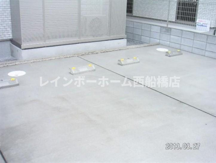 松戸市千駄堀のアパートの駐車場