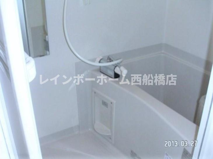 松戸市千駄堀のアパートの浴室