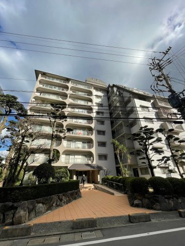 日商岩井今泉マンションの外観