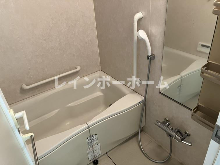 ロワールヒエダの浴室|日々の疲れを癒すお風呂付です