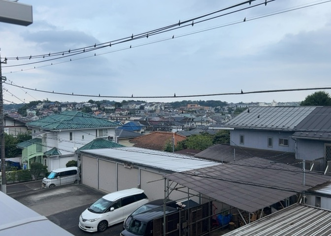 【展望】 | 薬師台新築戸建 | 眺望を気にして物件を探す場合、前面に建物が建っていないか現地で確認しましょう！前面に建物があると景色はもちろん、日当たりや風通しにも影響が出てきます。住んだ時のことを想像しながら現地見学をしましょう。