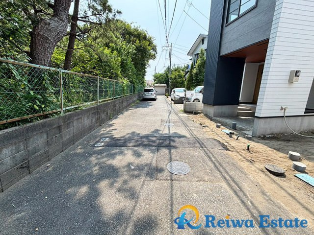 新築戸建　茅ヶ崎市東海岸北5丁目の前面道路含む現地写真