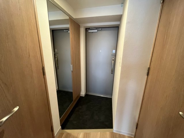 プレサンス庄内ブレイシスの玄関
