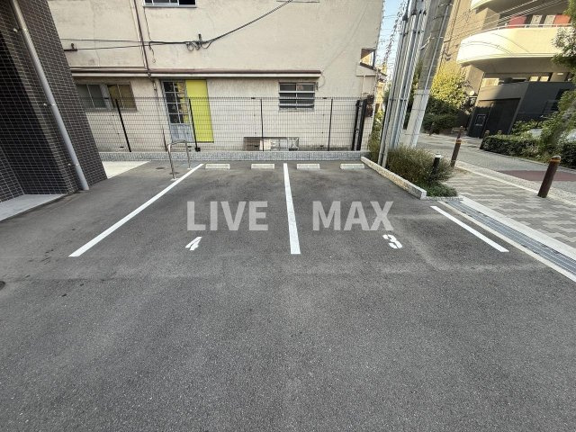 【駐車場】スプランディッド新大阪WEST