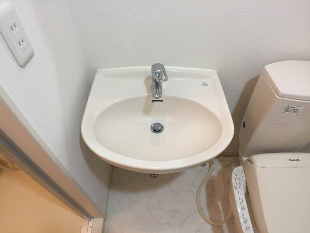 アランシア押上の洗面所