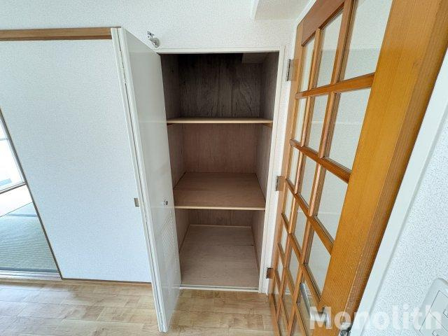 フレール助松101号棟の収納