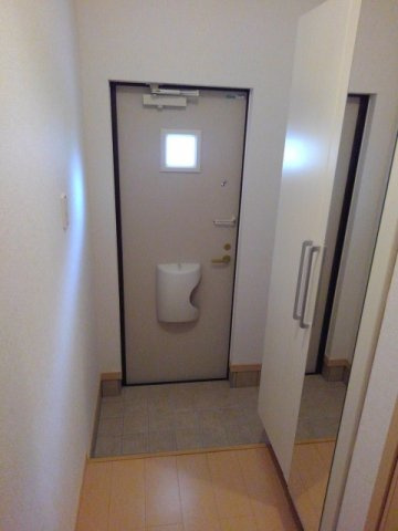 ジェルメ　Ｂの玄関