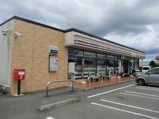 クレール　ソフィア　ＹＳの周辺|セブンイレブン都城高専前店まで900m