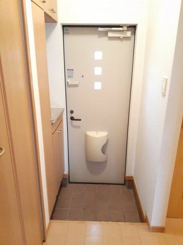 フレッシュリーガーデンＢの玄関