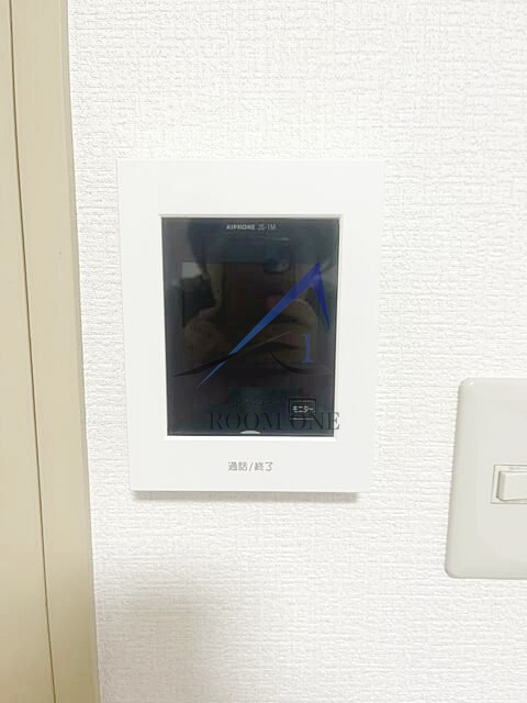 スエタケビルのセキュリティ|モニター付きインターホンです。